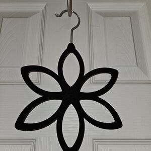 Black Flower Scarf Holder